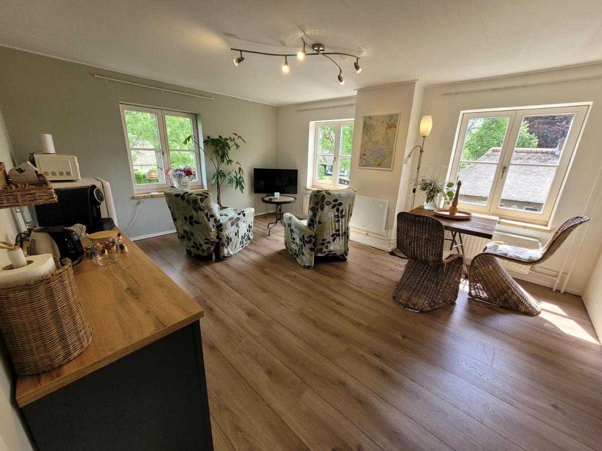 B&B Villa Giethoorn - Canalview, Privacy & Parking Exterior foto